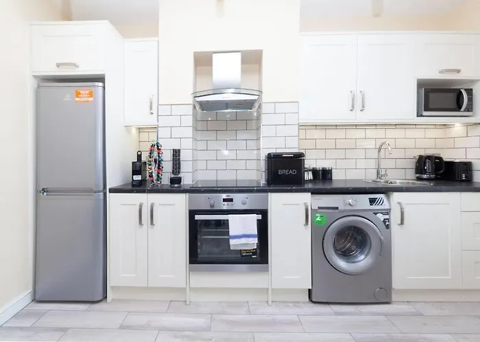Modern Stylish 2 Bedroom Apartment In East London